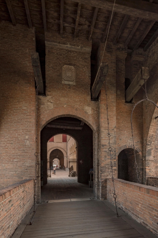 Ferrara: Estense Castle Guided Tour - Language, Headsets, and Pacing: What You’ll Notice on the Walk