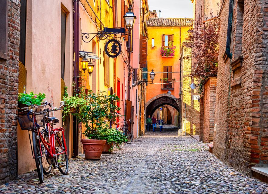 Ferrara: Guided City Highlights Walking Tour - The Estensi story: how a family shaped Renaissance Emilia-Romagna