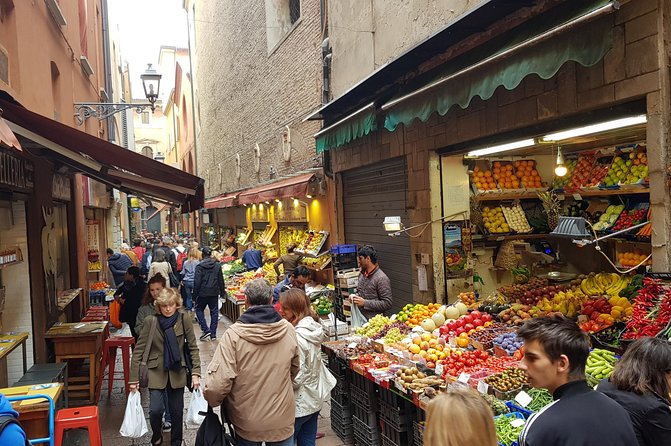 Food markets tour with a local! - How Tastings Work When Food and Drinks Aren’t Included