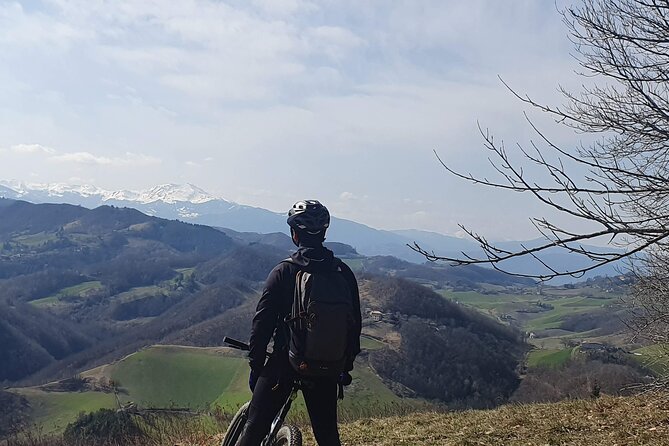 Guided E-bike Tour in Bologna with aperitif - Parco di Villa Spada: Resistance History in a Park Setting