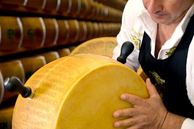 Half Day Private Parmigiano Reggiano and Parma Ham Experience - Stop 2: Torrechiara at the foot of the castle for quick photos