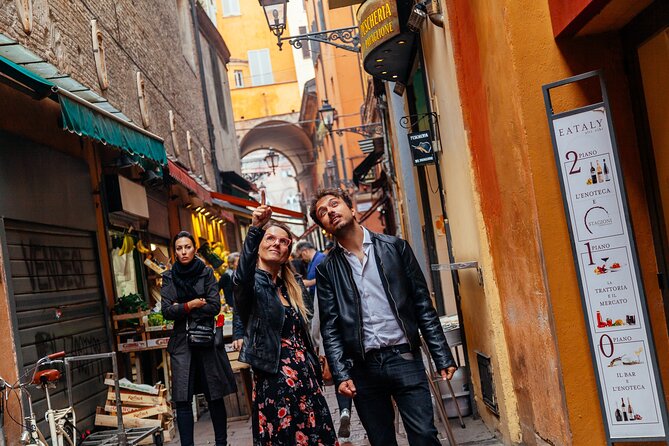 Highlights & Hidden Gems With Locals: Best of Bologna Private Tour - The guide factor: why Q&A and local context matter most
