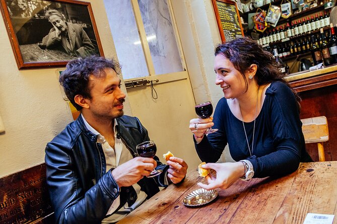 Highlights & Hidden Gems With Locals: Best of Bologna Private Tour - Avoiding tourist traps the smart way (not the paranoid way)