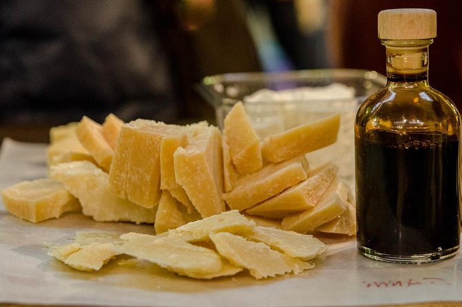 Intimate Modena Food Tour: Market & Local Secrets (Max 8) - Who you’ll meet: guides like Lori and Loredana make the difference