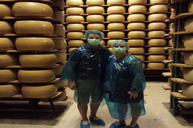 Laura's Private Parma Food Tour with Pick Up (no bus) - Museo del Parmigiano Reggiano: where the day gets its salty start