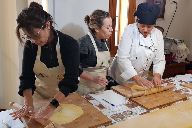 Lezione con Chef di Cucina Tradizionale Bolognese - The tasting and the shared meal: wine, coffee, and time to talk