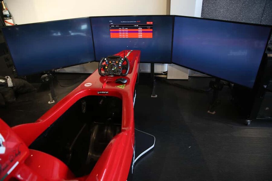 Maranello: Ferrari Museum Entrance and Professional F1 Simulator - Simulator requirements: the limits that affect families