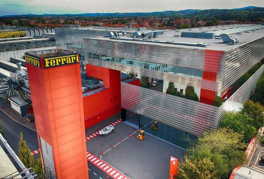 Maranello: Private Eco tour to the Fiorano race track - Viale Enzo Ferrari drive: the guide makes the route feel purposeful