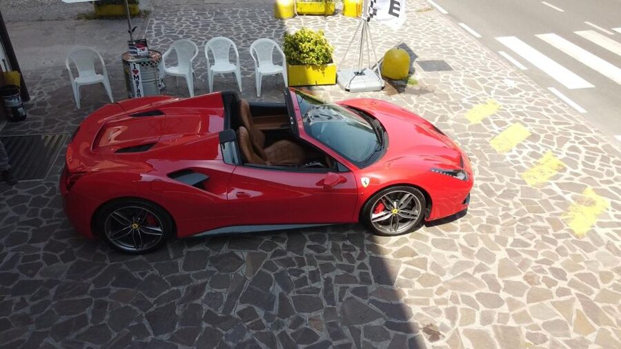 Maranello: Test Drive Ferrari 488 Spider - Key things to know before you book