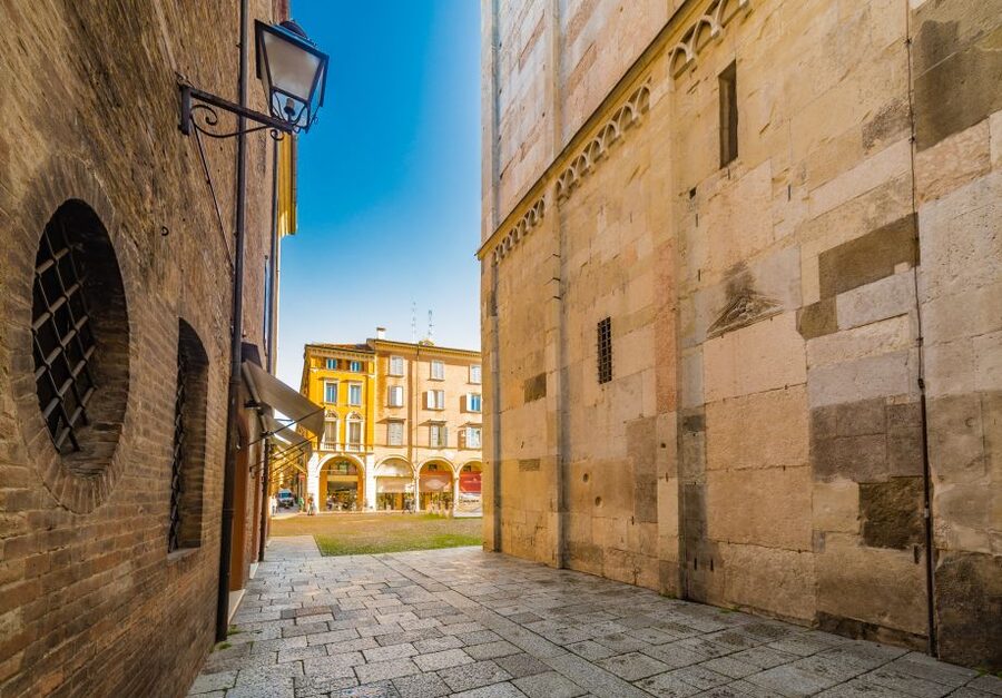 Modena: 2-Hour Private Walking Tour - Albinelli Market Walk: When It Works and When Sundays Change Things