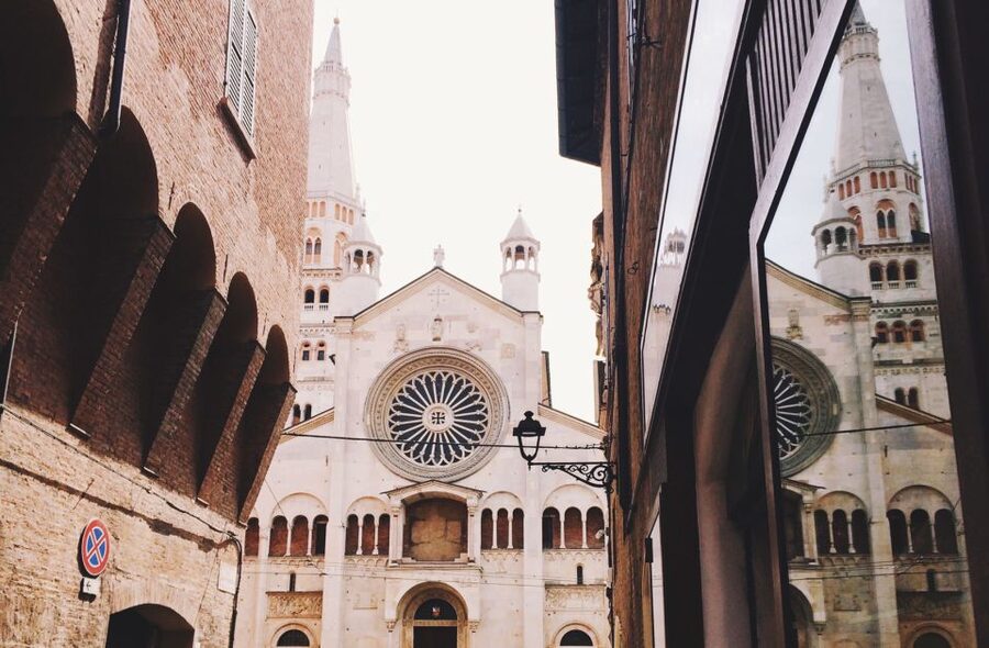 Modena: 2-Hour Private Walking Tour - Languages, Pace, and Practical Comfort (So Your Tour Stays Enjoyable)