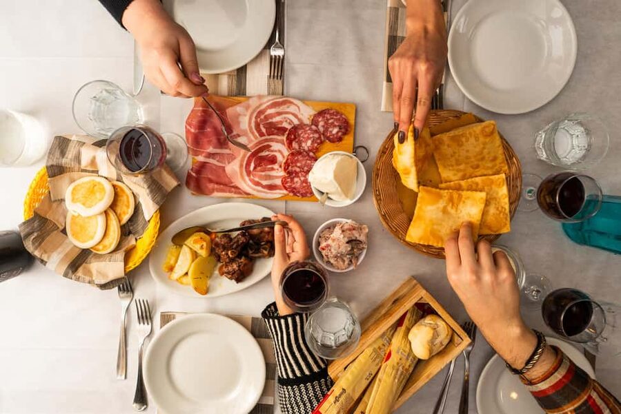 Modena: A Full Meal Walking Food Tour with a Local - Key Things I’d Focus On Before You Go