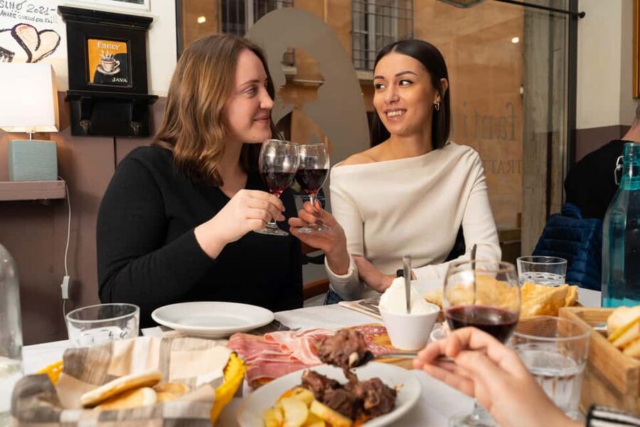 Modena: A Full Meal Walking Food Tour with a Local - Drinks, Pacing, and Why the Tour Leaves You Comfortable
