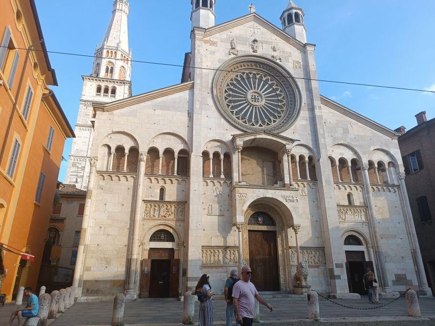 Modena: a stunning city - San Geminiano Cathedral and Ghirlandina tower: the view earns the climb