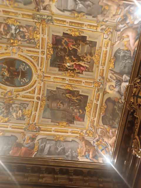 Modena: a stunning city - Medieval civic Modena: Ducal Palace, Town Hall, and the ringadora