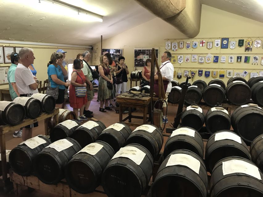 Modena: Balsamic Lunch with Vinegar Cellar Tour and Tasting - Modena balsamic in a real villa setting, not a showroom