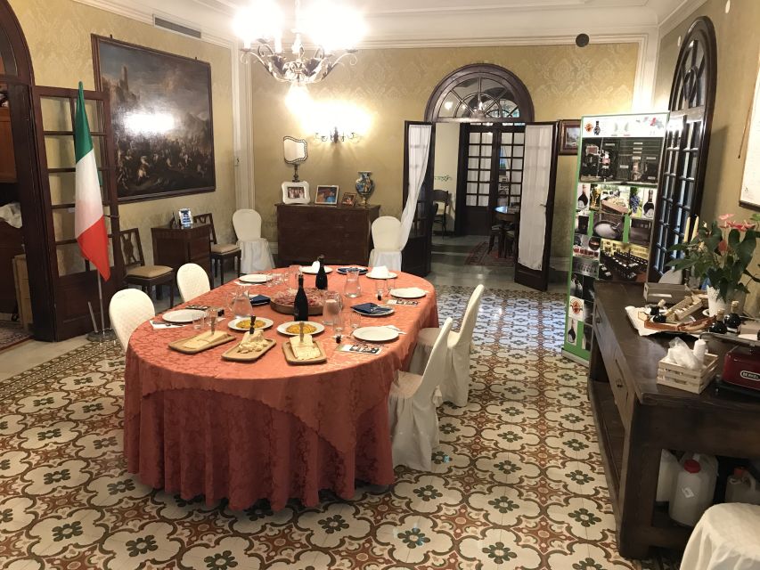 Modena: Balsamic Lunch with Vinegar Cellar Tour and Tasting - Balsamic lunch in Emilia-Romagna style: a real pairing meal