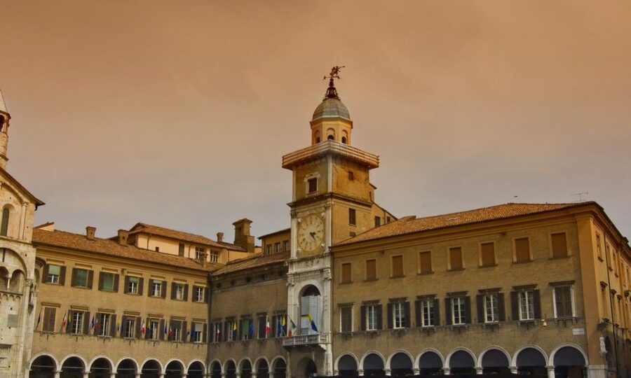 Modena: Private Walking Tour with A Guide - The UNESCO Trio: Cathedral, Ghirlandina, and Piazza Grande