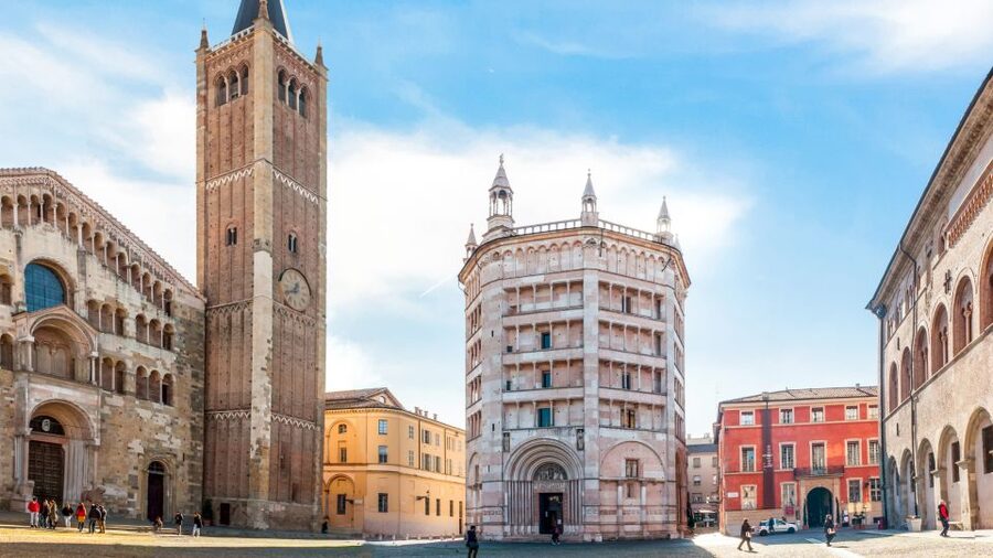 Parma: City Walking Tour - Group size, earphones, and how to get the most from the walk