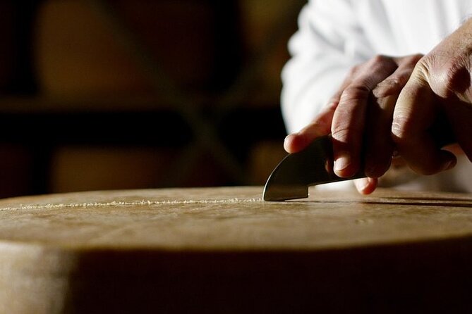 Parma Delights Tour: Parmigiano, Prosciutto & Balsamico - Stop 1: Parmigiano Reggiano Production in Parma (Curd to Aging)