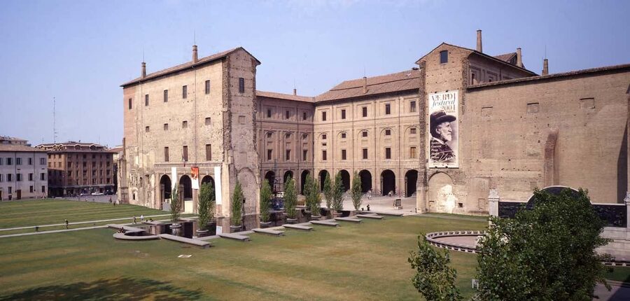 Parma: discover history and food in one unmissable tour! - How the Photo Detective Game Turns History Into Something You Can Use