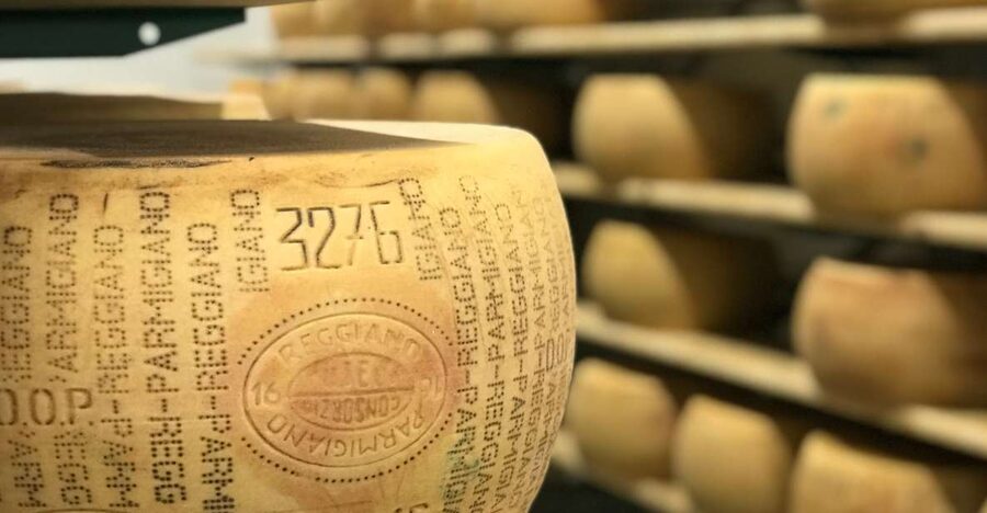 Parma: Parmigiano-Reggiano Tour and Tasting - Taste the Differences: How Age Changes Parmigiano-Reggiano
