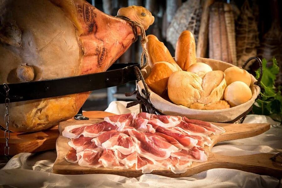 Parma: Prosciutto di Parma Tour - The Tasting: 24-Month Prosciutto di Parma with Bread and Wine