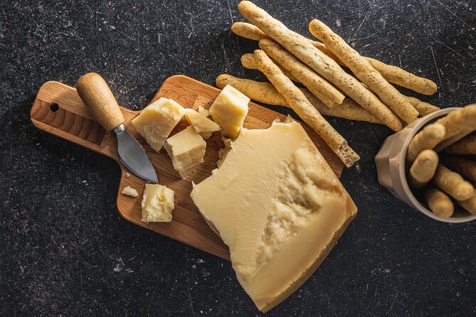 Parmesan and Ham Factory Tour - The wine-and-bread tasting: how to pace your day