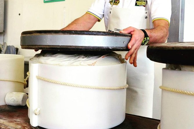 Parmigiano & Balsamic Artisans: In-Depth Private Tour and Tasting - Stop 2: Traditional Balsamic Vinegar in the Reggio Emilia area