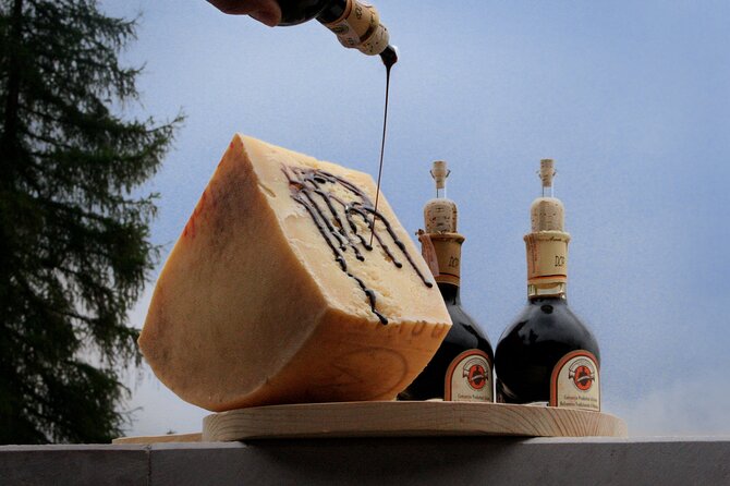 Parmigiano-Reggiano and Parma Ham Small Group Tour - The tastings: fresh vs aged Parmigiano, and why your palate changes