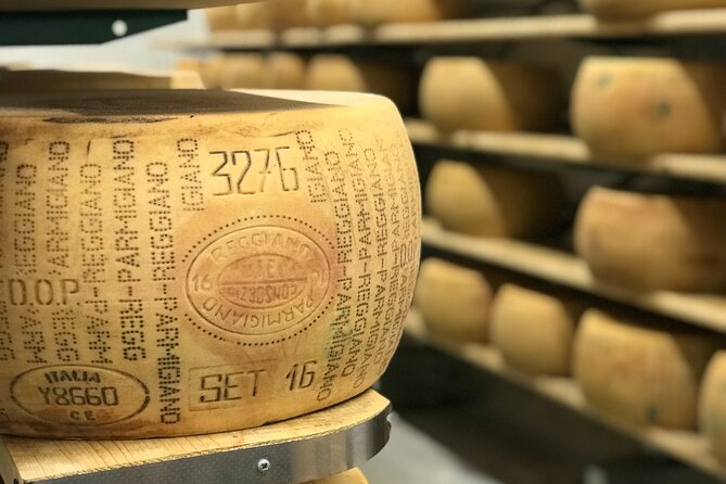 Parmigiano-Reggiano Tour and tastings - Key highlights to look for