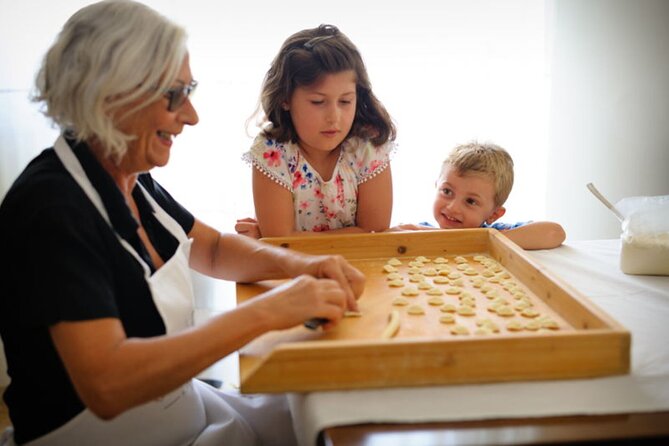 Pasta-making class at a Cesarina's home with tasting in Modena - Why a Cesarina home class in Modena feels personal