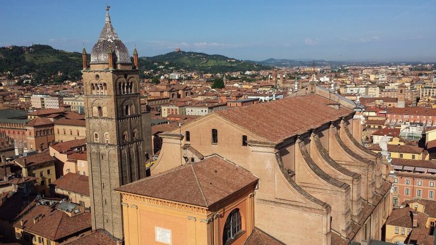 Private Bologna City & Europe Oldest University Guided Tour - Price and value: what $147.27 per person buys you in real terms