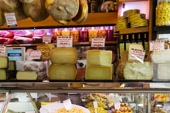 Private Bologna Gastronomic Tour with Local Guide - Piazza Santo Stefano: Gelato as the Sweet Finish