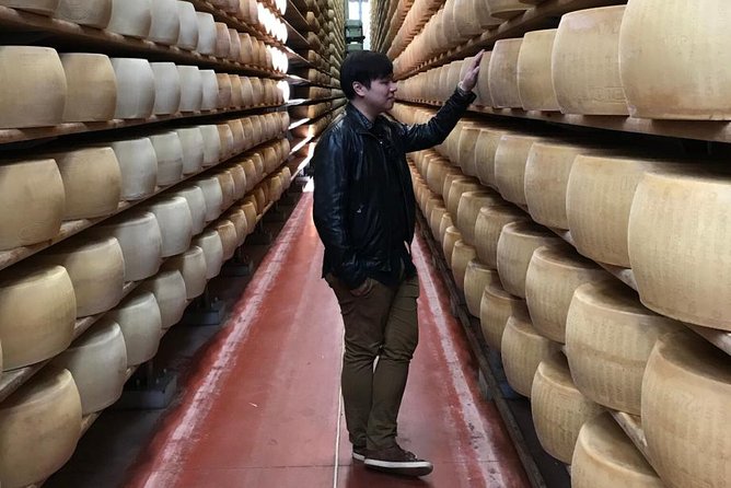 Private Day Tour & Lunch: Parmesan, Wine, and Vinegar Tasting - La Bottega Fiorini 1919: Traditional Balsamic Vinegar, Plus Lunch