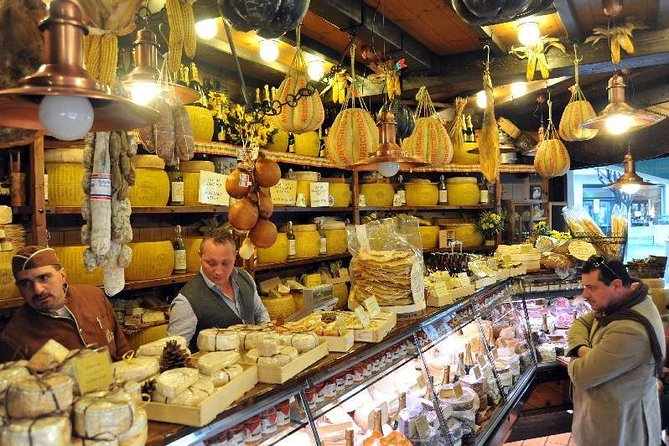 Private Food Tour of Bologna - Stop 4: Homemade ice cream or typical dessert to close the tour