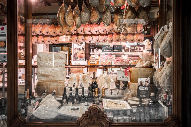 Private Half Day Parma Food Walking Tour - Sightseeing between bites: Parma’s famous exteriors