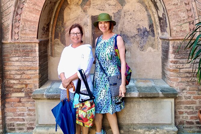 Private Local Tour Guide Bologna: Kickstart your Trip, 100% Personalized - Tamburini aperitivo in Via Caprarie: learning Bologna from real conversation