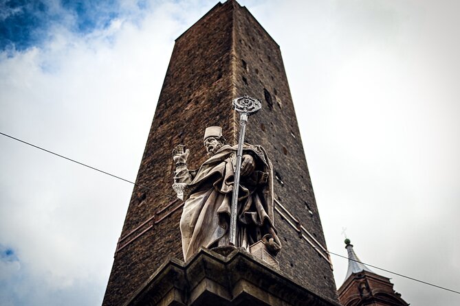 Private or semi-private tour of the historic center of Bologna - Archiginnasio: the University of Bologna without the textbook vibe