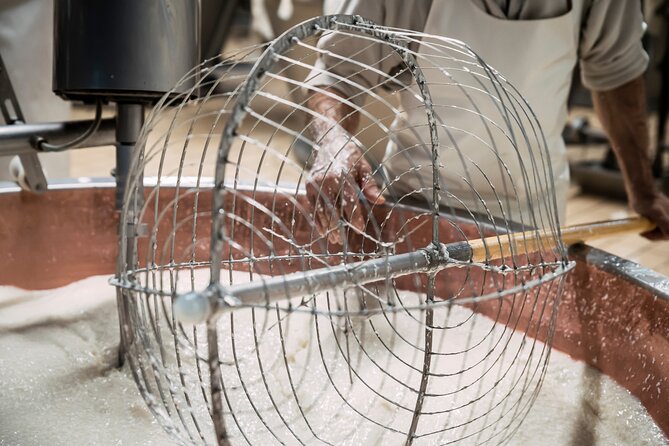 Private Parmigiano Balsamic Parma Ham and Wine Tasting Tour - What’s included in the meal part (so you’re not hungry later)