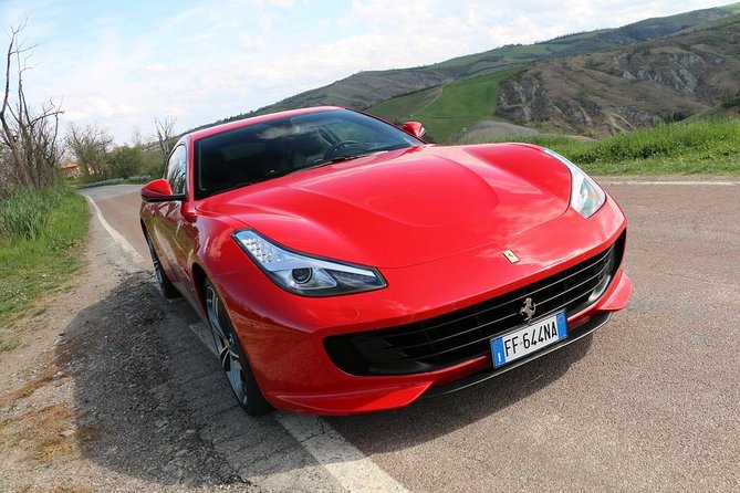 PUSHSTART Ferrari GTC4 Lusso - Driving Experience in Maranello - The Ferrari GTC4 Lusso drive: 8 cylinders, 560 HP, and that rear gearbox feel