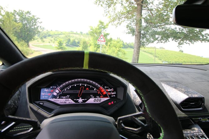 PUSHSTART LAMBORGHINI HURACAN PERFORMANTE-Test Drive Maranello - Stop One: The Actual Drive Segment in Maranello (What Happens On the Road)