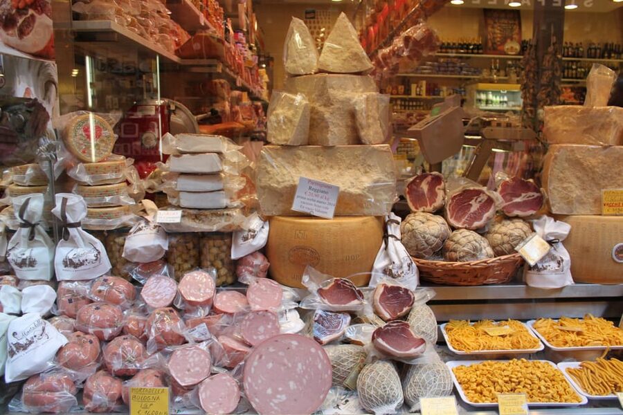 Taste Bologna's Culinary Treasure with a local - Key highlights at a glance