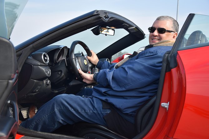Test Drive in Maranello Ferrari California T 560cv - The Ferrari California T 560cv drive: short, coached, and built for adrenaline