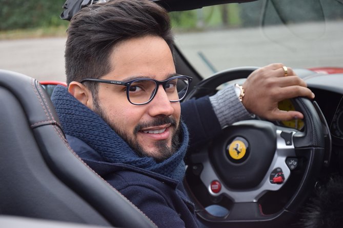 Test Drive in Maranello Ferrari California T 560cv - Photos, DVD/USB, and leaving with proof