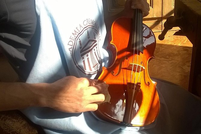 The Secret of Stradivari in Cremona: visit the Violinmaker School - Key moments to look for