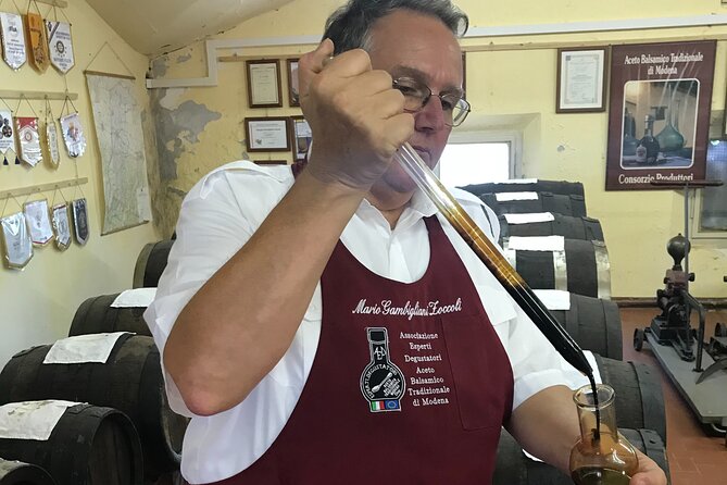 Visit and Tasting of Traditional Balsamic Vinegar of Modena - The tasting: Minimum 12 Years vs Extra Old, pure